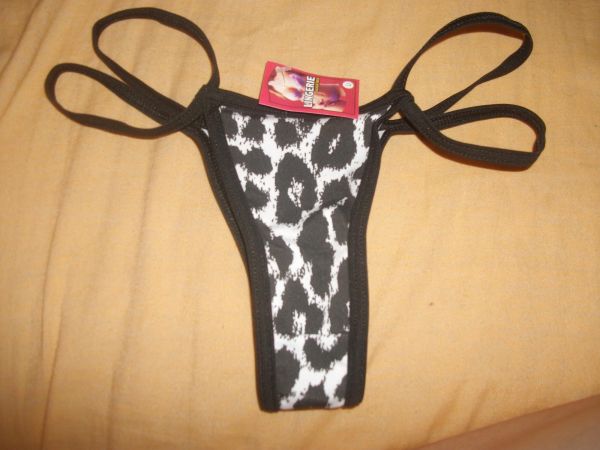 Calçinha preta estampada