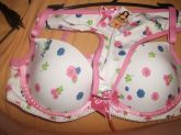 Conjunto estampado rosa com flores ( frente )